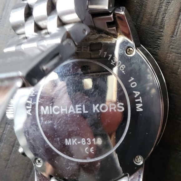 Michael Kors watch - Picture 3 of 4